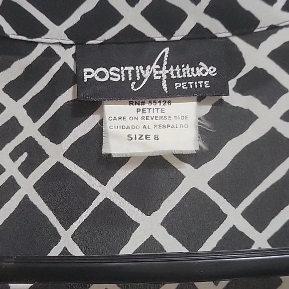 Dress,  cover up (8), purse, and new  ear-rings . Reduced from 25 to $14.00 - Picture 13 of 17